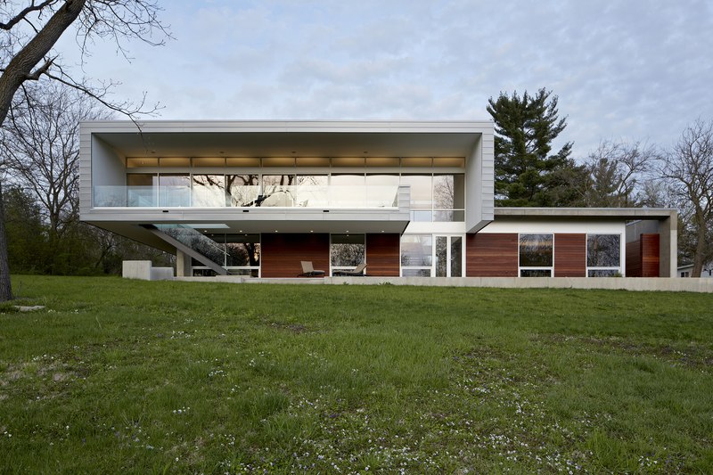 vue extérieure terrasse - Riverview House Studio Dwell Architects - Wayne, Usa