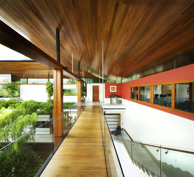 Couloir Extérieur- Coral-House par Guz Architects, Singapour