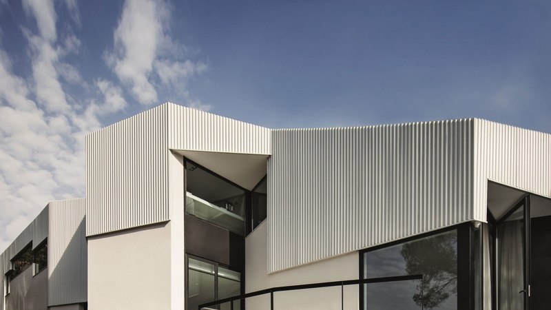 façade principale - maison exclusive par Mirag Arquitectura i GestiO - Ametlla, Espagne