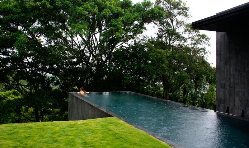 piscine - casa-altamira par Joan Puigcorbé - Ciudadd Colon, Costa Rica
