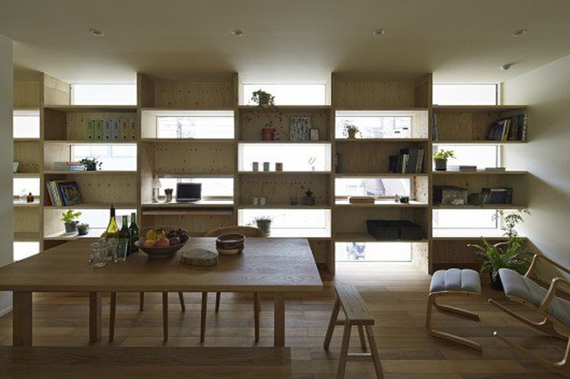 salle à manger & tablette - checkered-house par Takeshi Shikauchi - Tokyo, Japon