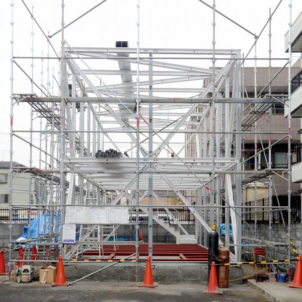 armatures canaux préfabriqués - Boundary House par Niji Architects - Tokyo, Japon