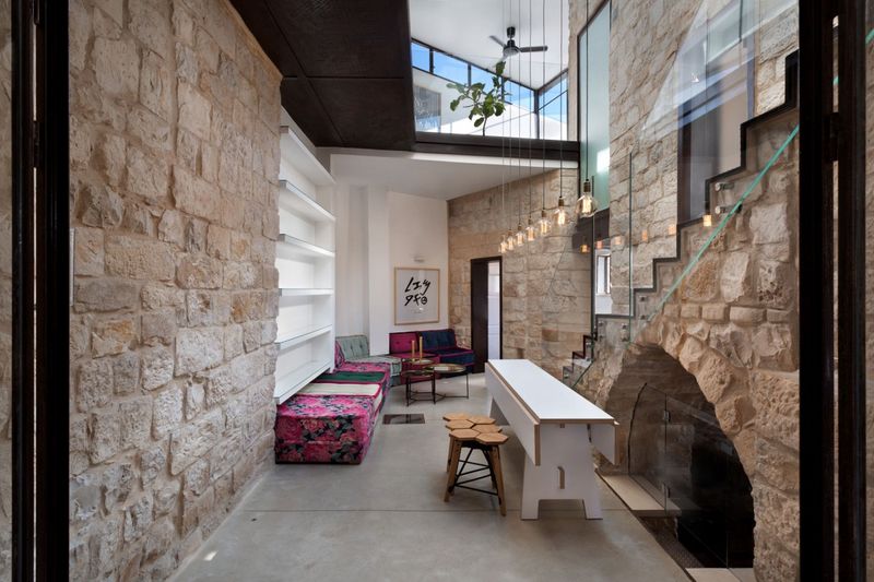 salon & séjour- Stone-House par Henkin Shavit Architecture & Design - Safed, Israël