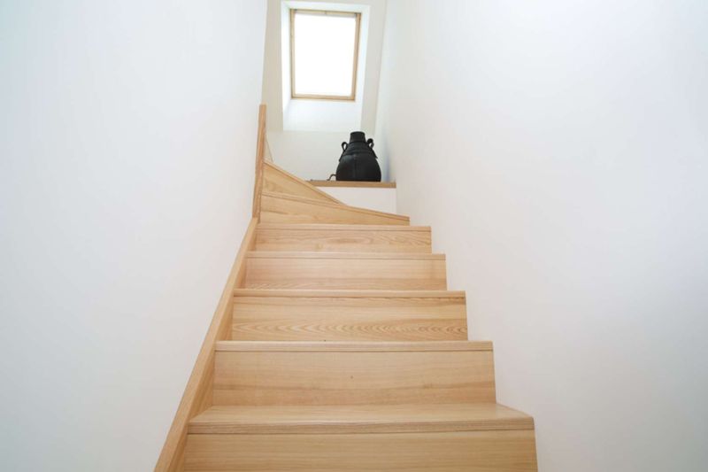 escalier bois - Le-Bourg-Neuf par ng-architecte - Bretagne, France