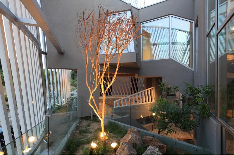 jardin intérieur - Kyeong Dok Jai par Uroje Khm Architects - Corée du Sud