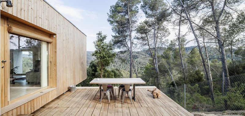 façade terrasse bois - House LLP par Alventosa Morell Arquitectes - Collserola, Espagne
