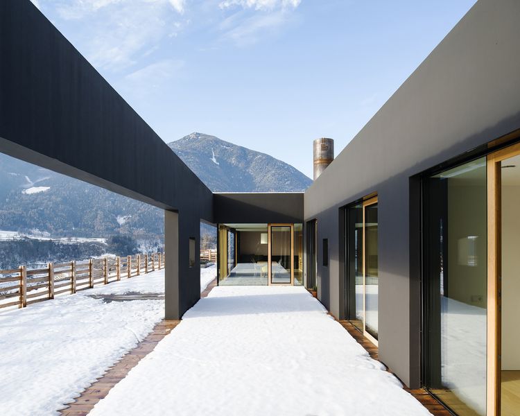 terrasse bois étage hiver - Structure-Slope par Bergmeister Wolf Architekten - Bozen, Italie