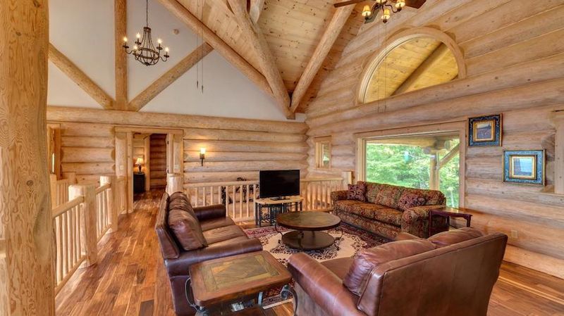 salon étage & coin TV - Mountain-Top-Manor - Blue Ridge, Georgie