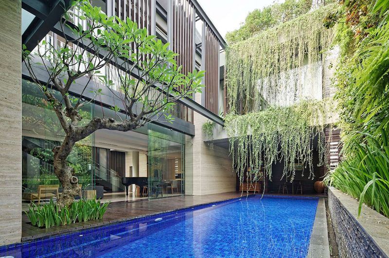 façade terrasse & piscine - Ben House-GP par Wahana Architects - Jakarta, Indonésie