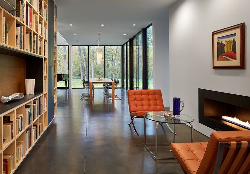 salle séjour & mini salon repos - Hills-House par Robert M. Gurney - Maryland, USA