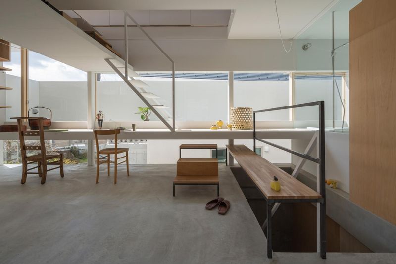 salle séjour - House-Toyonaka par Tato Architects - Toyonaka, Japon