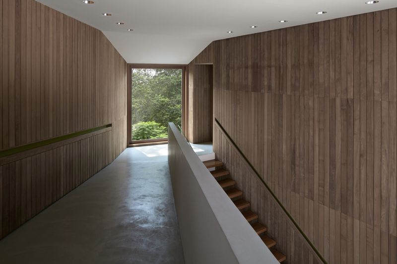 Escalier accès étage supérieur - Astrid-Hill-House par Tsao & McKown Architects - Singapour
