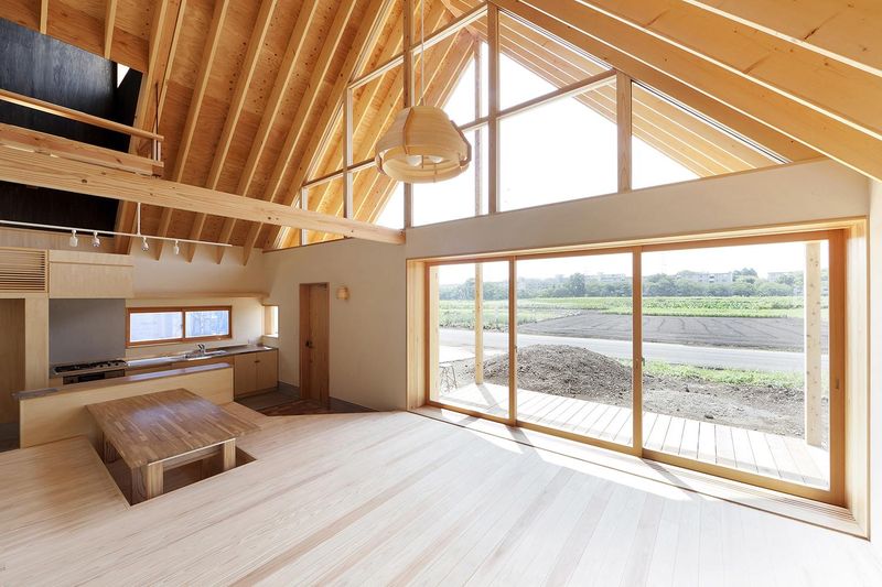 grande baie vitrée coulissante - Gabled-Roof par Tailored Design Lab - Kawagoe, Japon