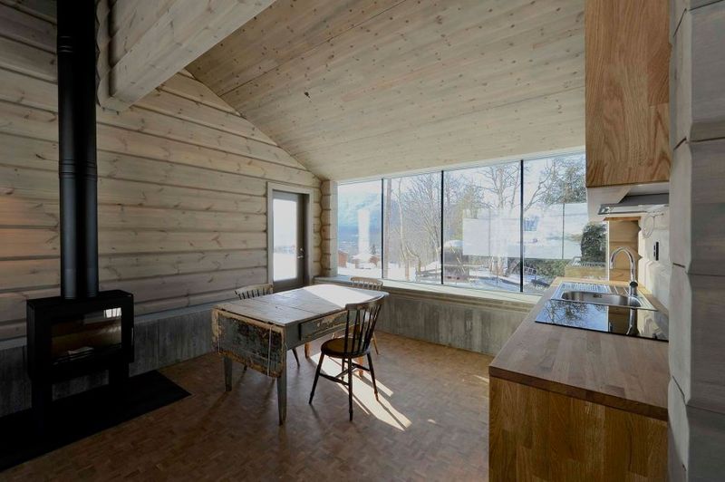 salle séjour & cheminée design - Cozy-Wooden-Cottage par JVA - Oppdal, Norvège