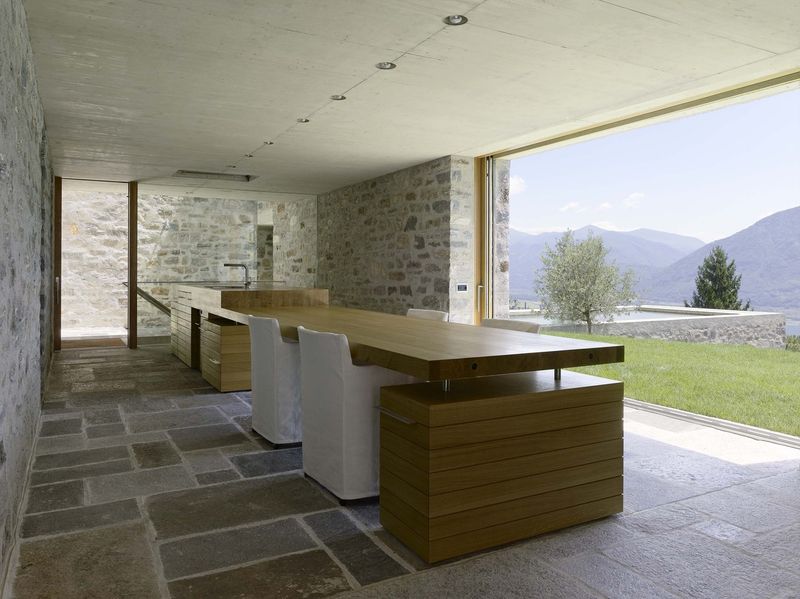 Salle séjour & grande baie vitrée coulissante - Building-Brione par Meuron Romeo - Minusio, Suisse